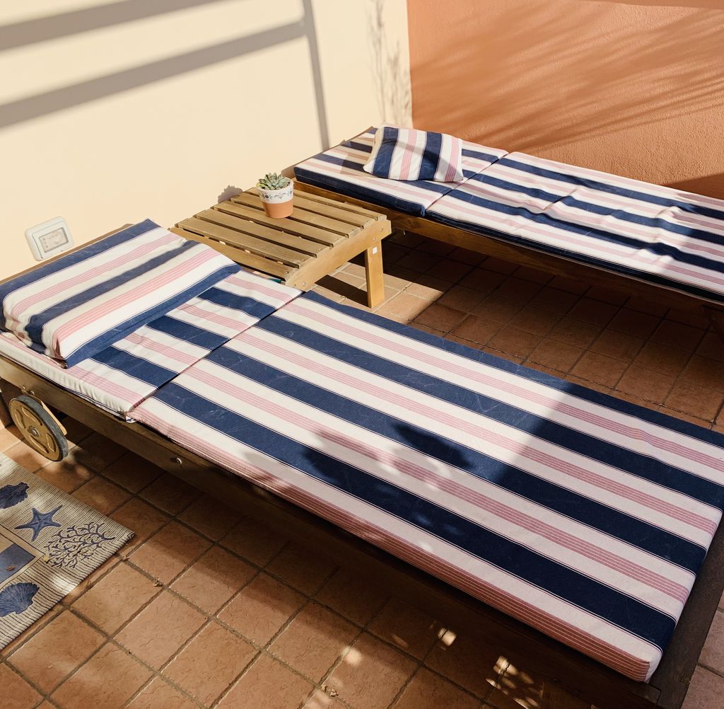 Materassino prendisole fasciato blu - Cassetta legno porta oggetti marina